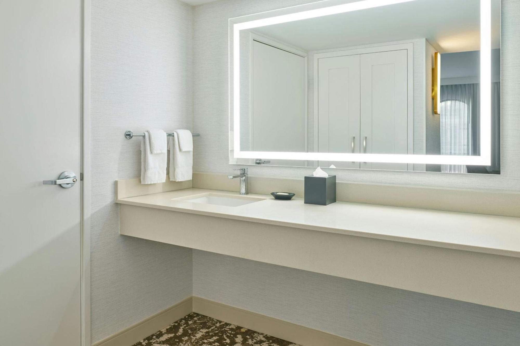 Courtyard By Marriott Los Angeles Pasadena Old Town Eksteriør bilde