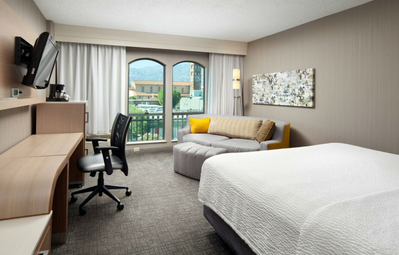 Courtyard By Marriott Los Angeles Pasadena Old Town Eksteriør bilde
