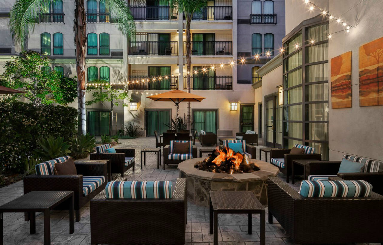 Courtyard By Marriott Los Angeles Pasadena Old Town Eksteriør bilde